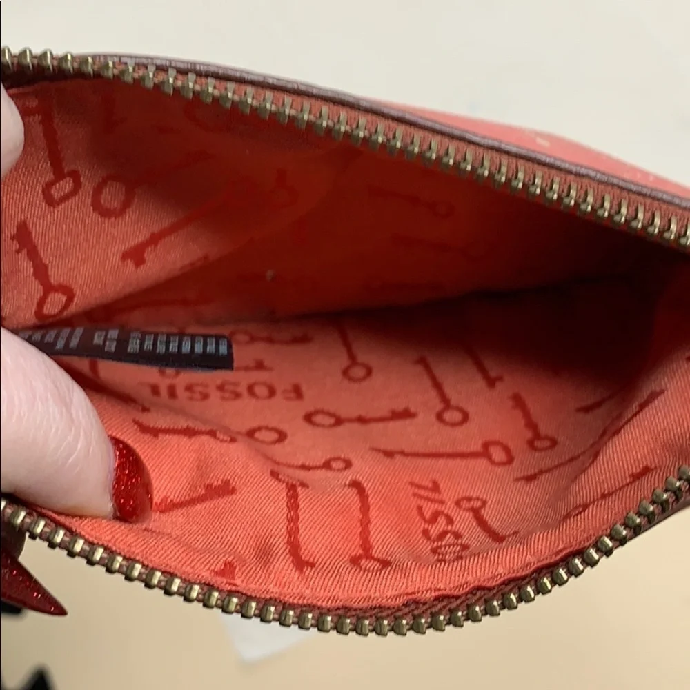 Fossil Explorer Wallet / clutch in red